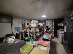 C13110嘉和园边上小道外卖店车转让