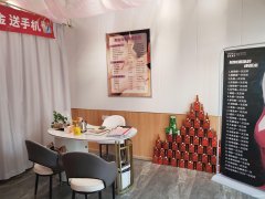 C13129开发区洞庭路香槟水岸大门口营业中美容养生馆转让