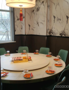 C131456位于五彩湾新城经营中火锅店转让